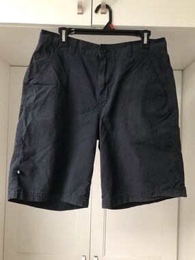Men's Gotcha Flat Front Casual Navy Shorts W32 100% Cotton